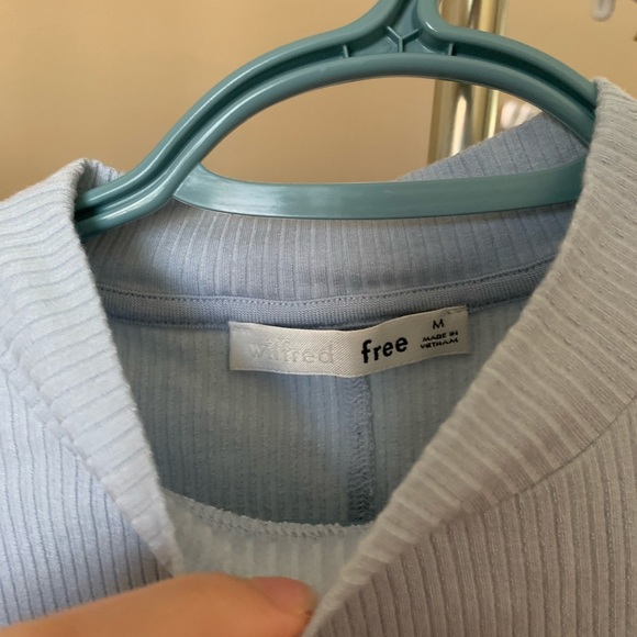 [2 for $40] Wilfred free cropped top - Picture 2 of 2